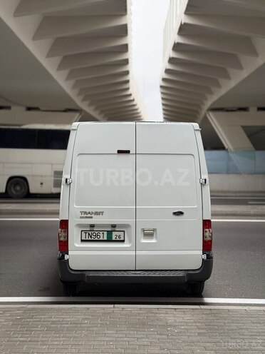 Ford Transit-20
