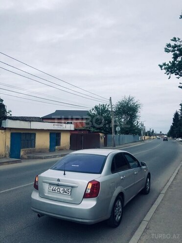 Chevrolet Lacetti-4