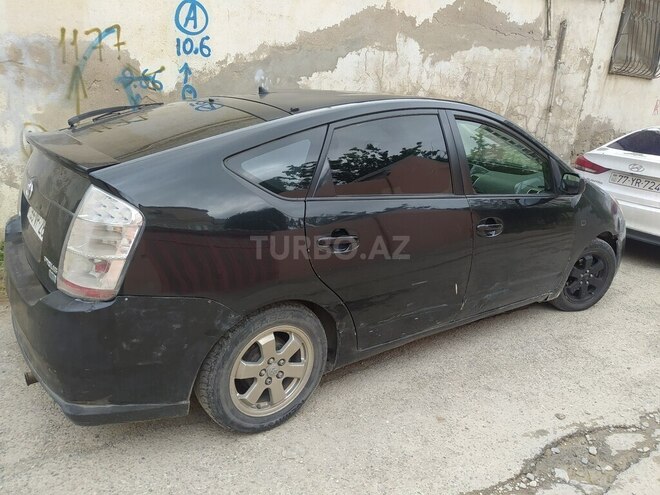 Toyota Prius-2