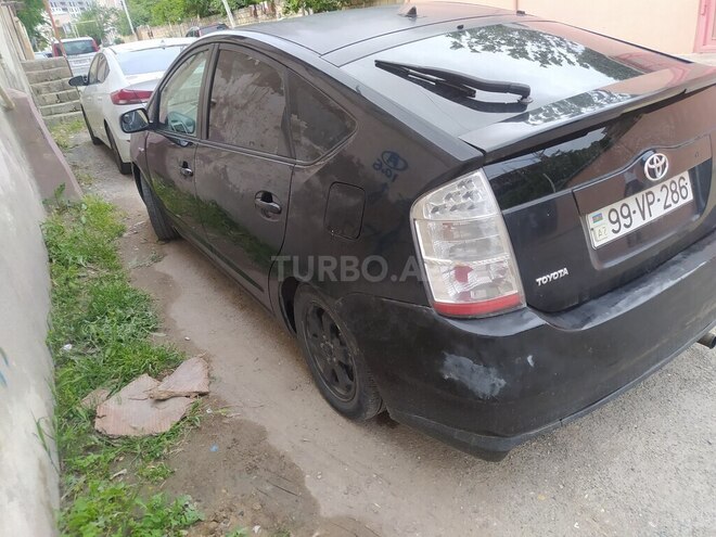Toyota Prius-5