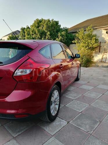 Ford Focus-13