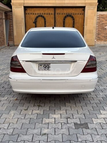 Mercedes E 200-2