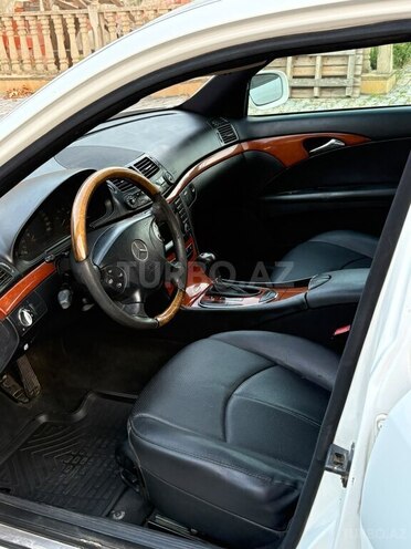 Mercedes E 200-6