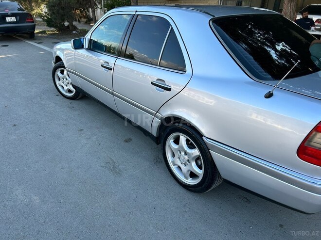 Mercedes C 180-7