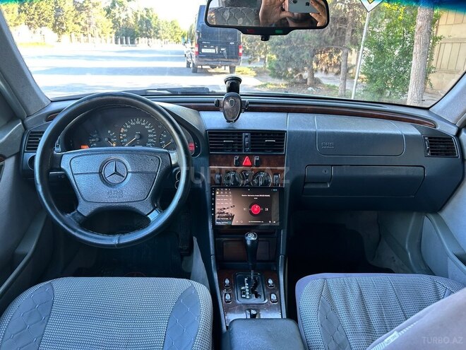 Mercedes C 180-4