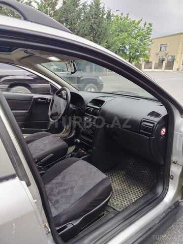Opel Astra-10