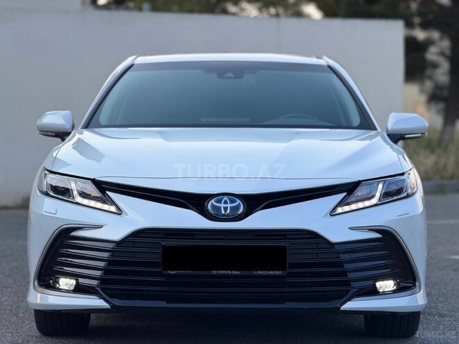 Toyota Camry-5