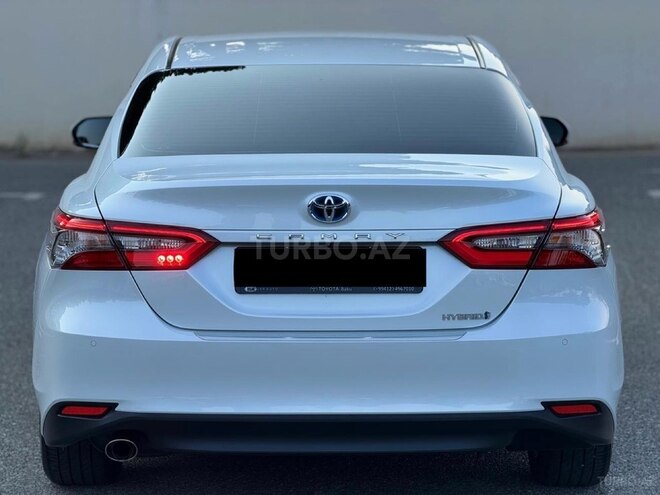 Toyota Camry-12