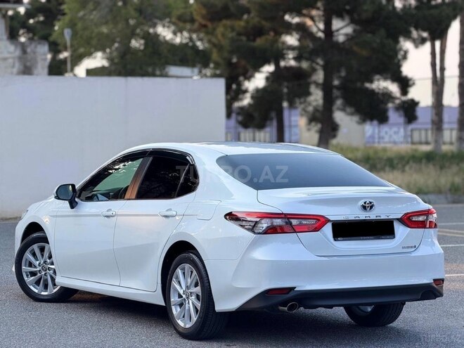 Toyota Camry-8