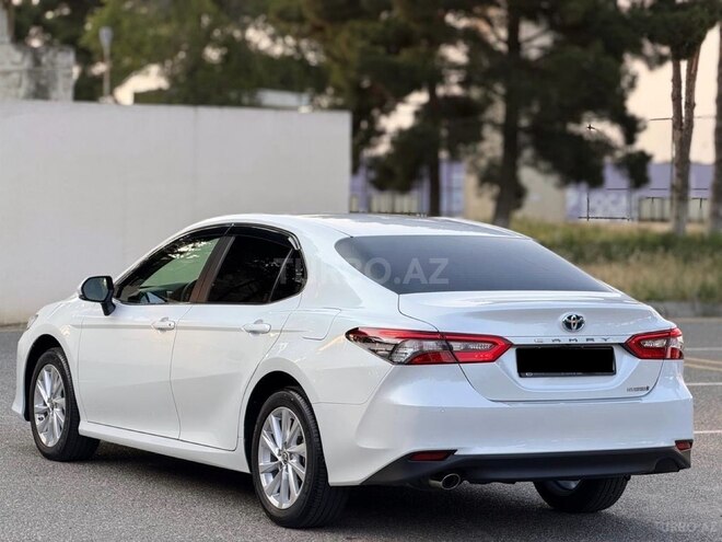 Toyota Camry-11