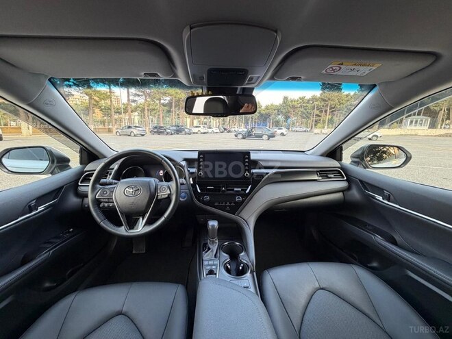 Toyota Camry-18