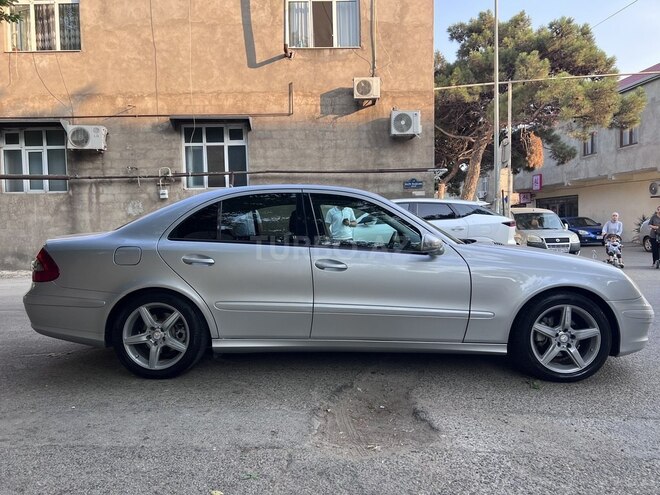 Mercedes E 220-3