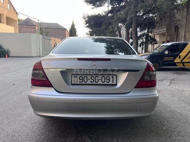 Mercedes E 220-5