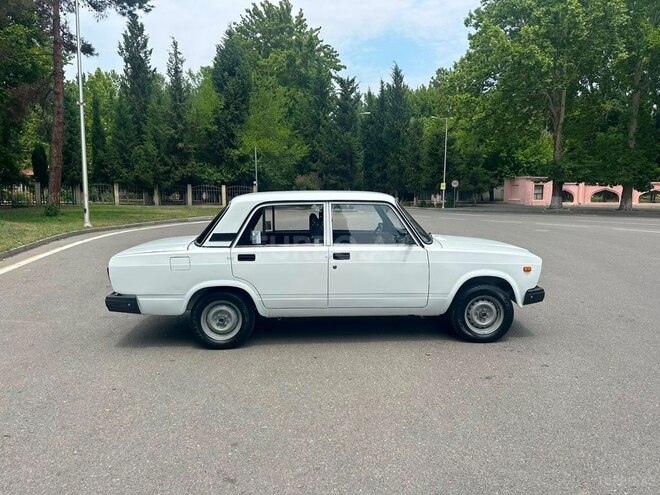 LADA (VAZ) 2107-5