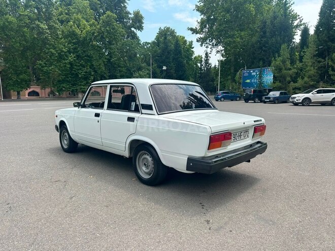 LADA (VAZ) 2107-2
