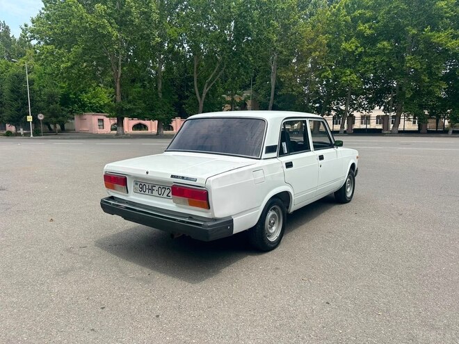 LADA (VAZ) 2107-4