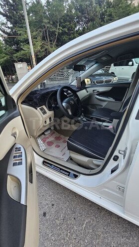 Toyota Corolla-12