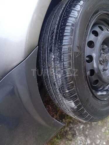 Hyundai Accent-9