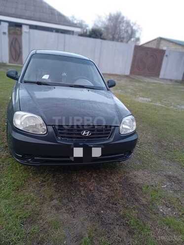Hyundai Accent-1