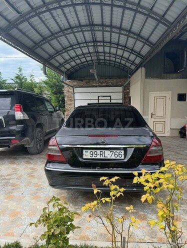 Mercedes E 280-5
