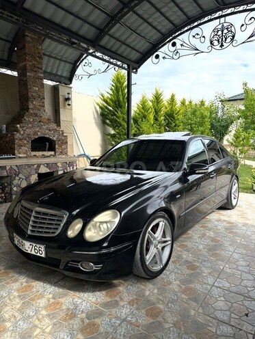Mercedes E 280-2