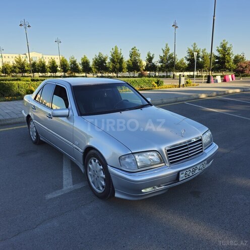Mercedes C 200-7