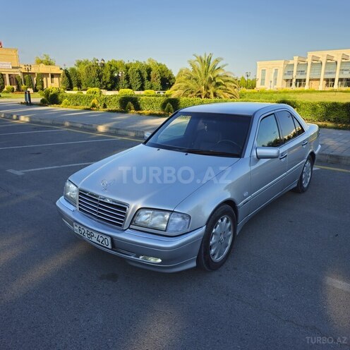 Mercedes C 200-8