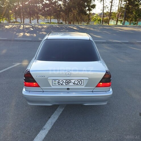 Mercedes C 200-13
