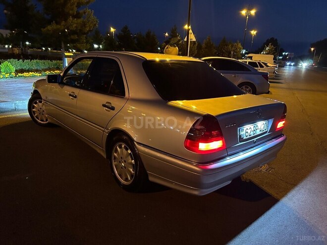 Mercedes C 200-17