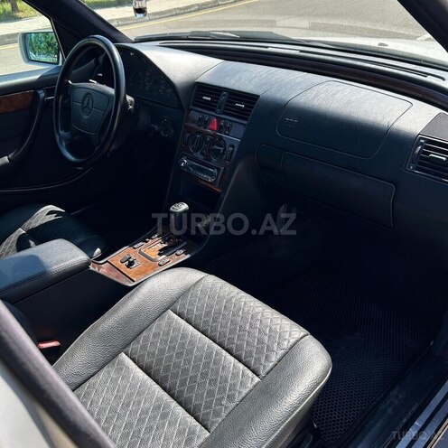 Mercedes C 200-19