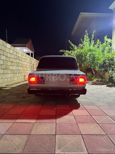 LADA (VAZ) 2107-2
