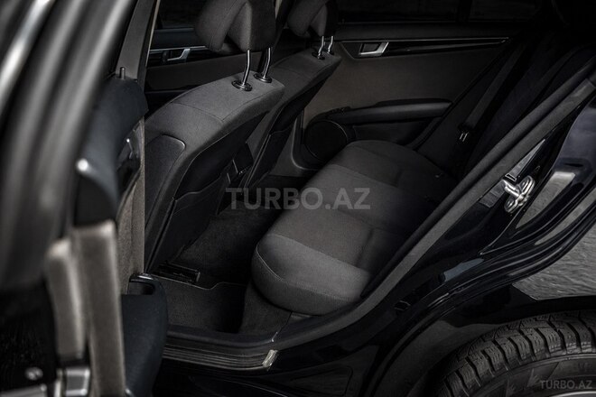 Mercedes C 250-9