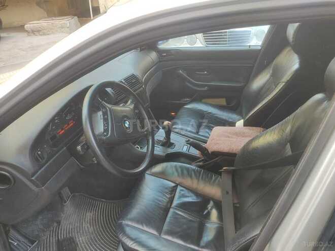 BMW 530-10