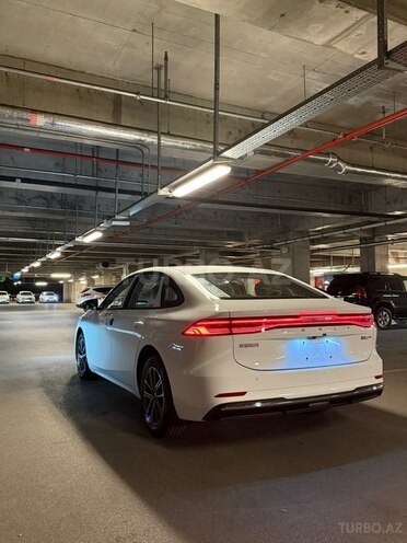 Geely Galaxy A7-10