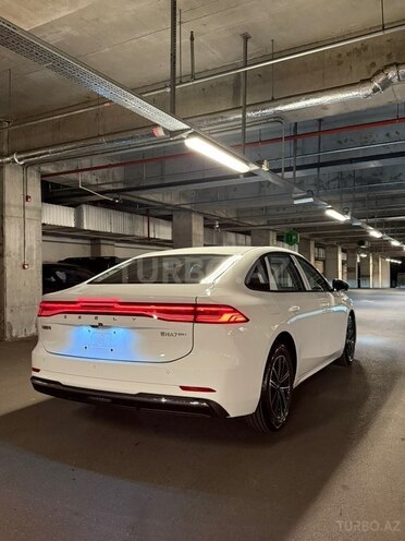 Geely Galaxy A7-9