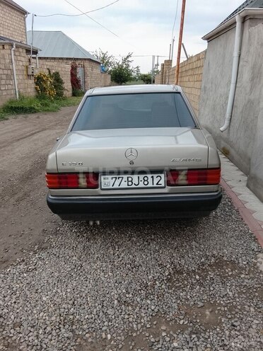 Mercedes 190-5
