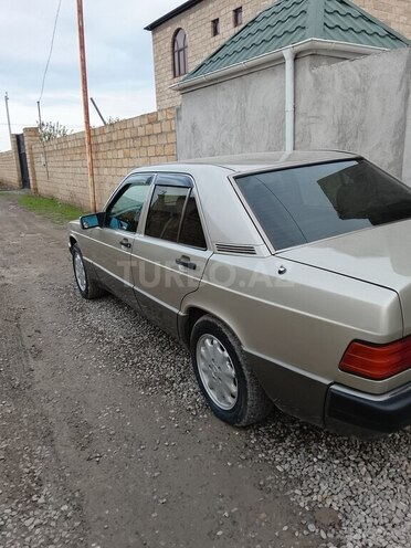 Mercedes 190-6