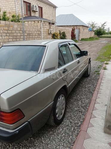 Mercedes 190-7