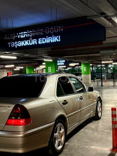 Mercedes C 200-6