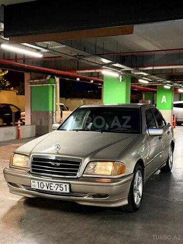 Mercedes C 200-1