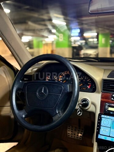Mercedes C 200-10