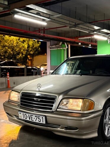Mercedes C 200-3