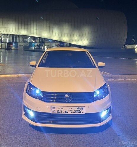 Volkswagen Polo-1