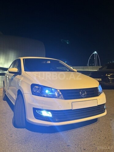 Volkswagen Polo-2