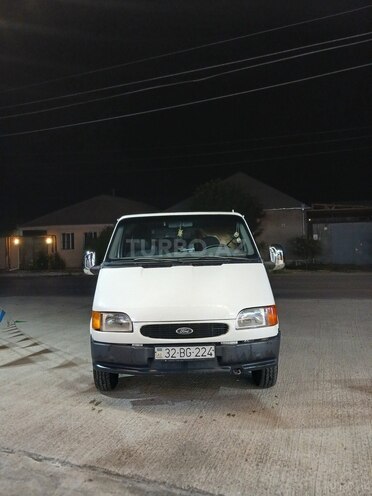 Ford Transit-1