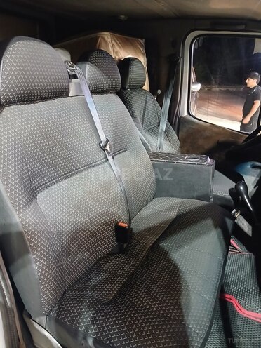 Ford Transit-5