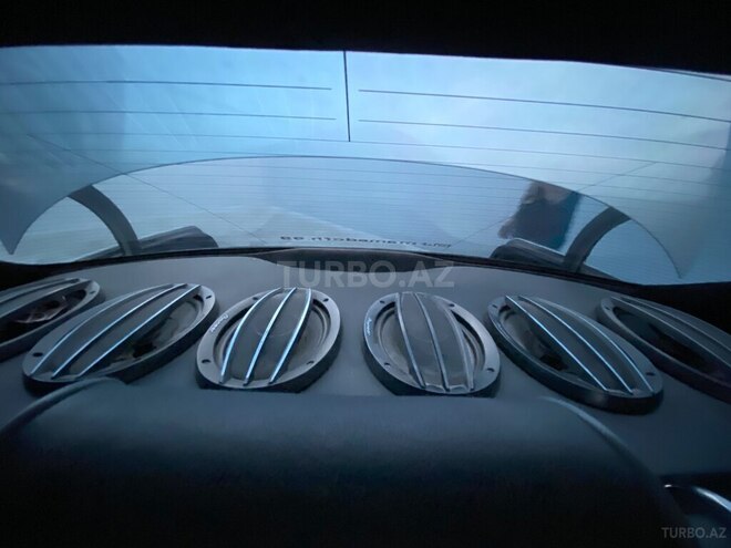 Mercedes E 270-16