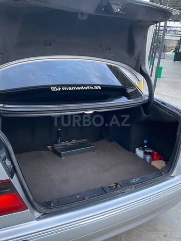 Mercedes E 270-17