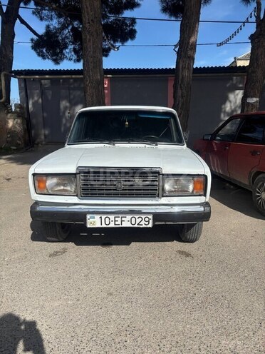 LADA (VAZ) 2107-1