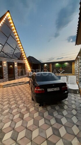 BMW 320-2